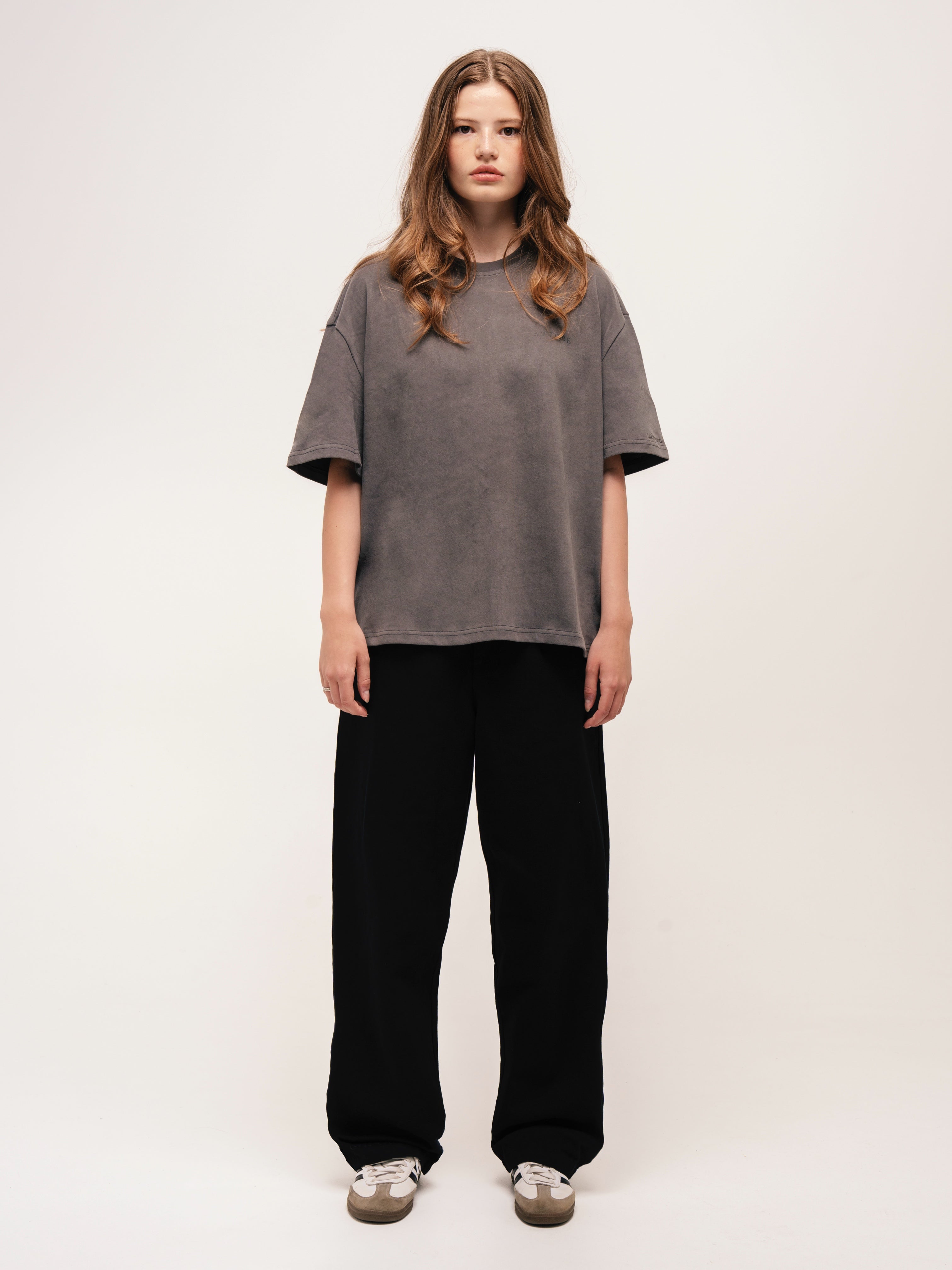 BOXY SIGNATURE T - SHIRT DARK GREY - ATTODE