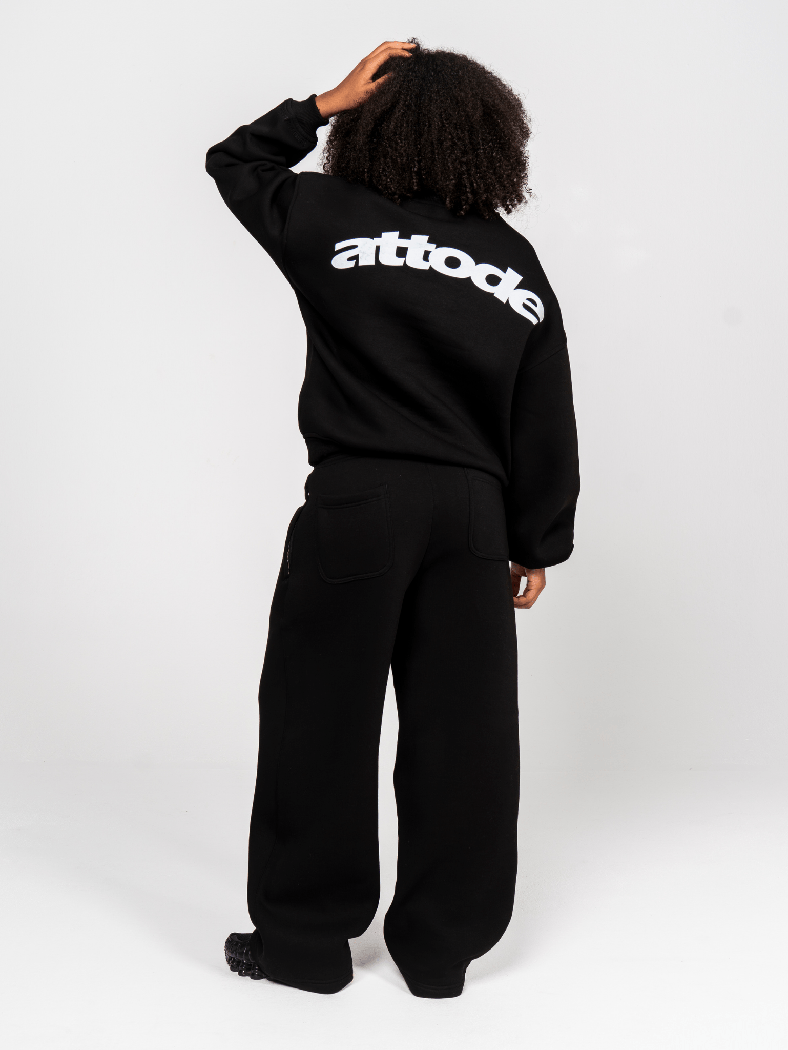 Fluff Sweatshirt Black - ATTODE