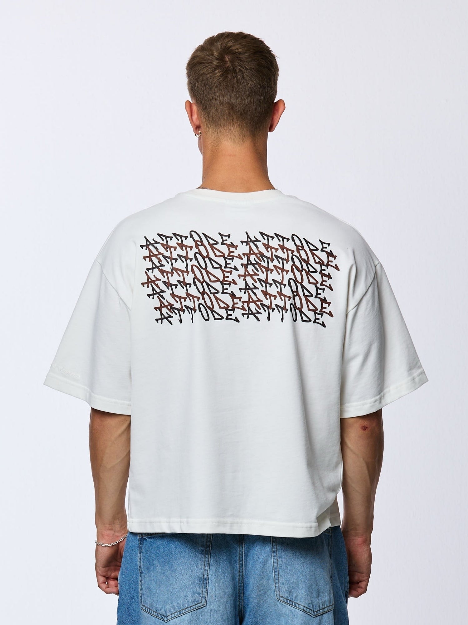 Graphic T-shirt Off White - ATTODE