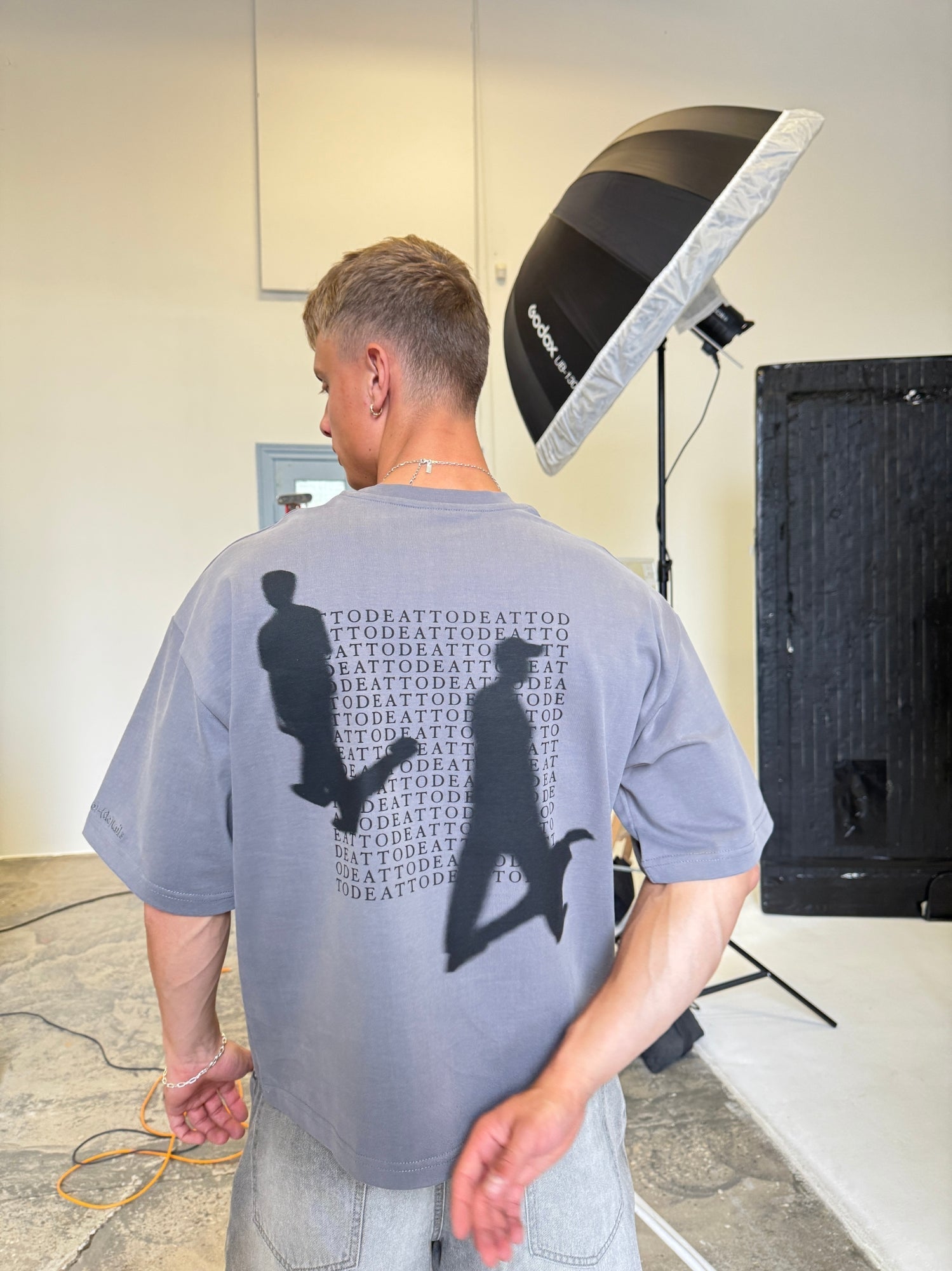 Silhouette T-shirt Industrial Grey - ATTODE