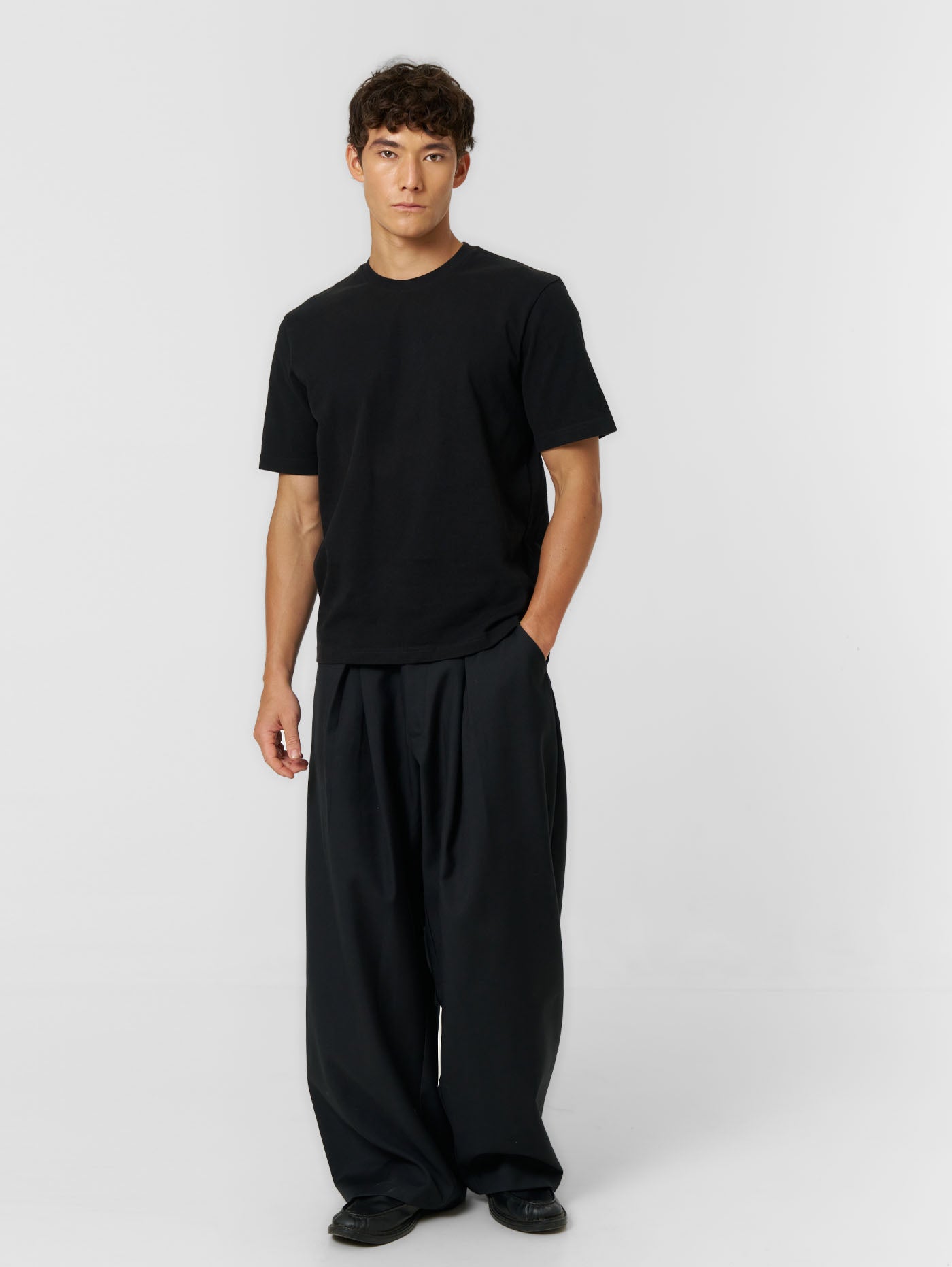 Plain Fitted T-shirt Black
