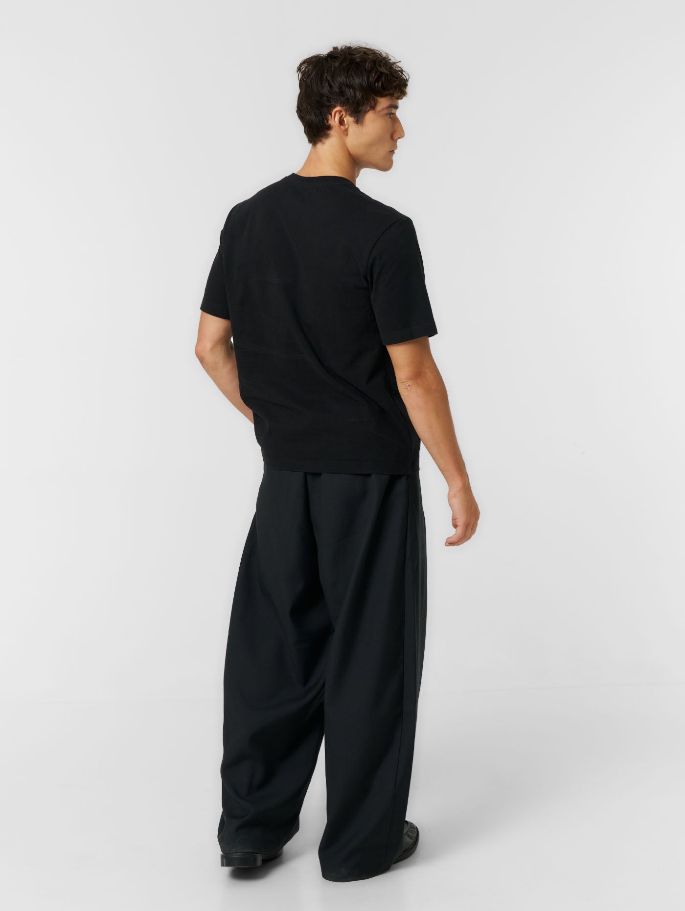 Plain Fitted T-shirt Black