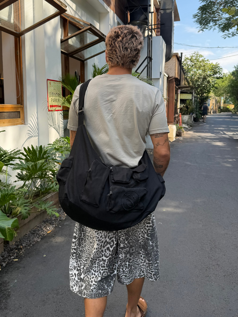 Multipocket Sling Bag Black