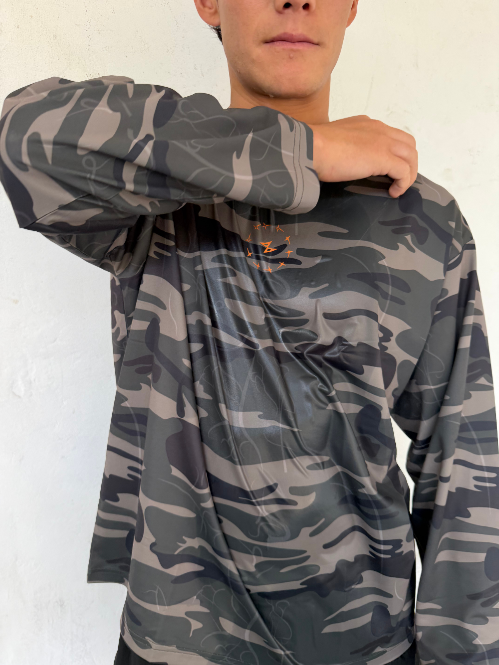 Motis™ Camo Long Sleeve