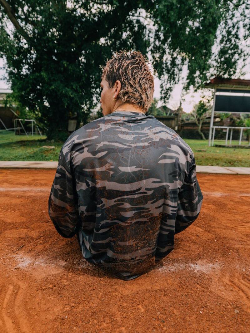 Motis™ Camo Long Sleeve