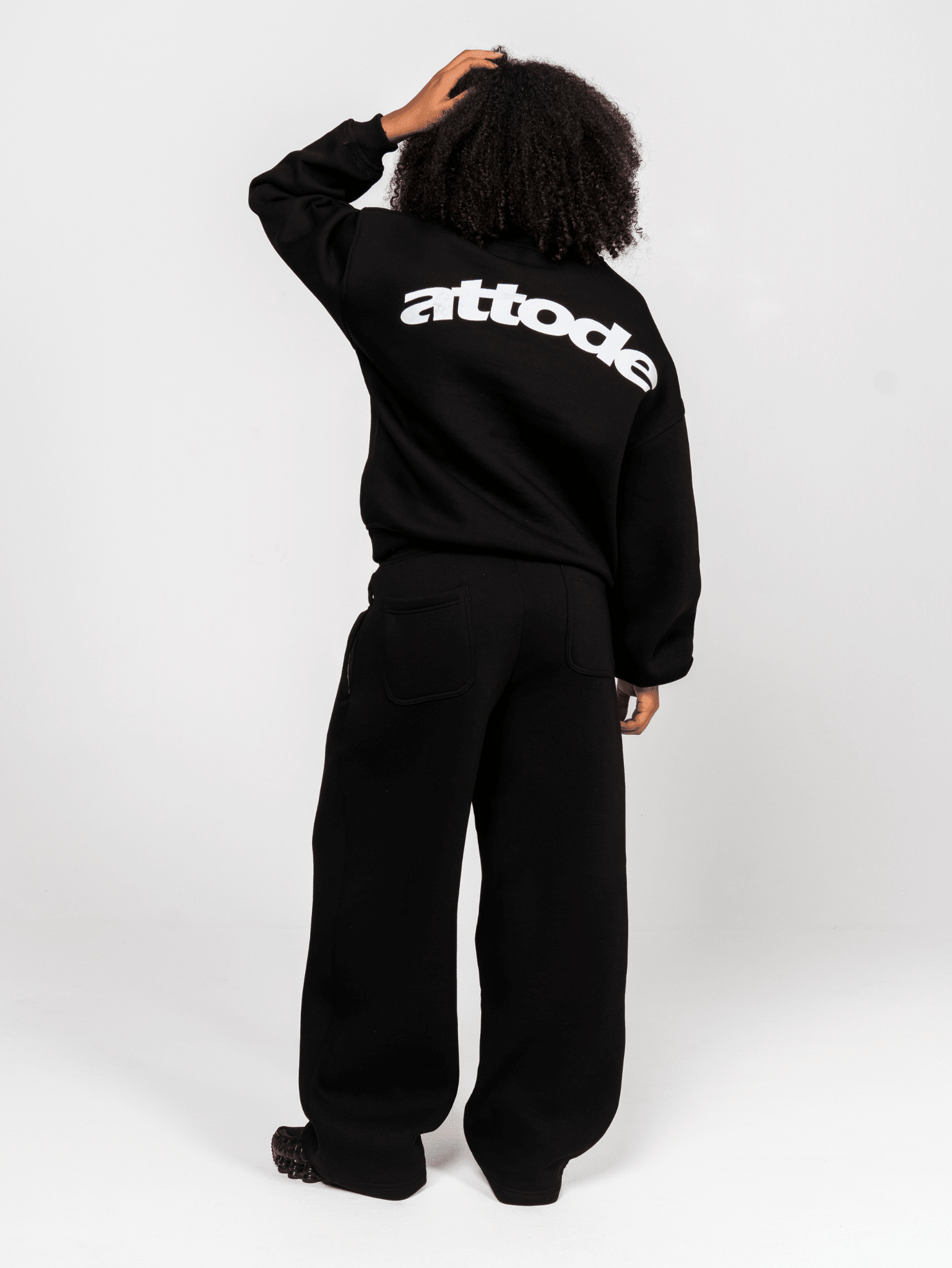 Fluff Sweatshirt Black - ATTODE