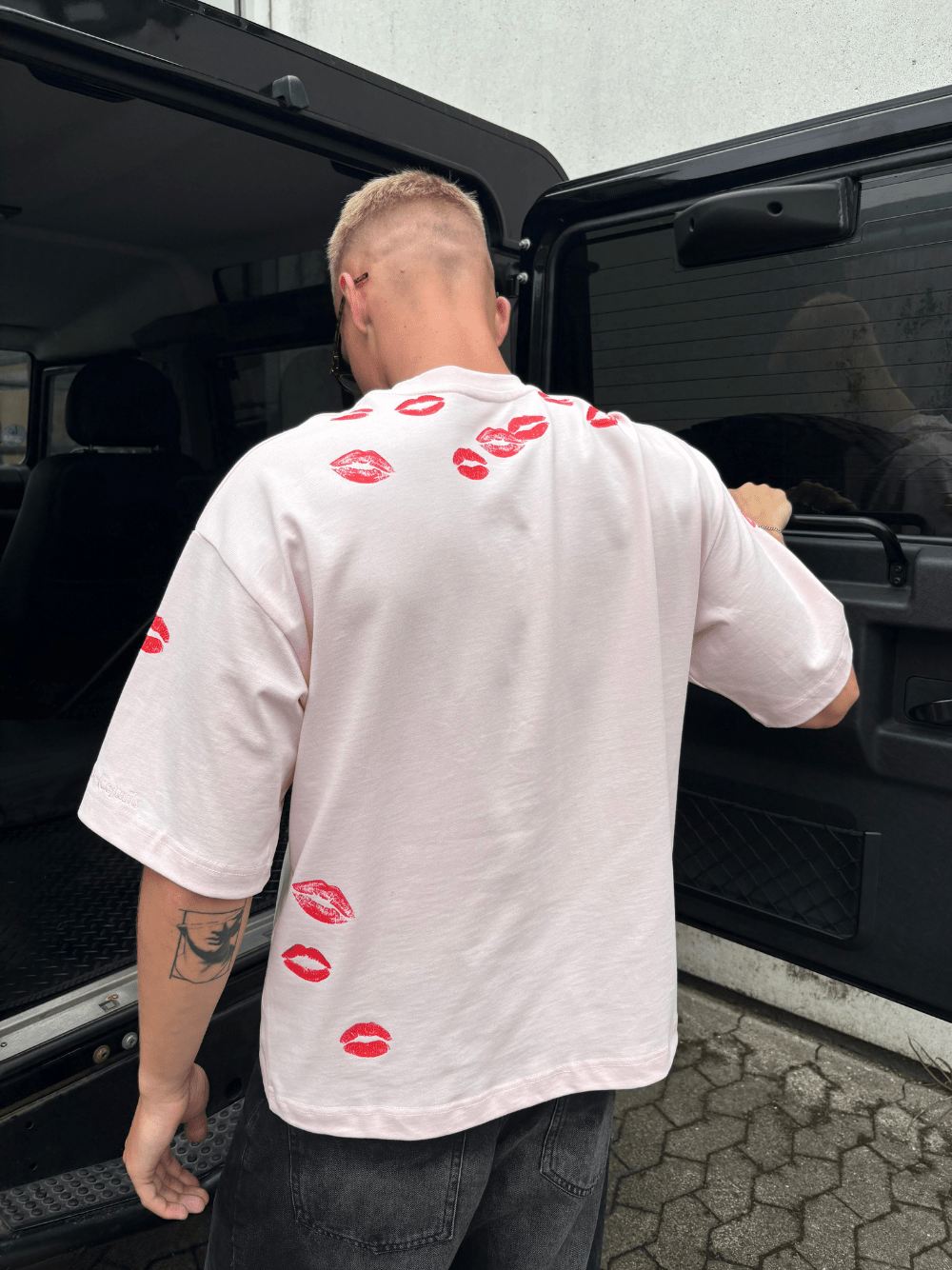Kiss Mark T-shirt - ATTODE