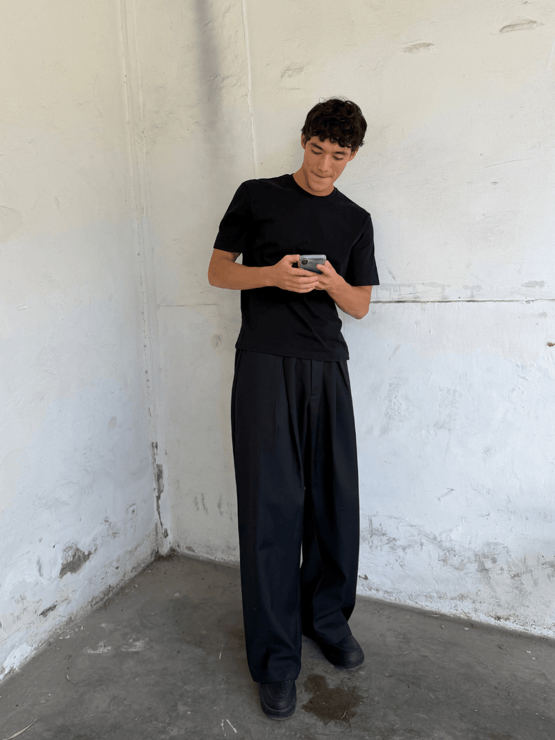 Plain Fitted T-shirt Black - ATTODE