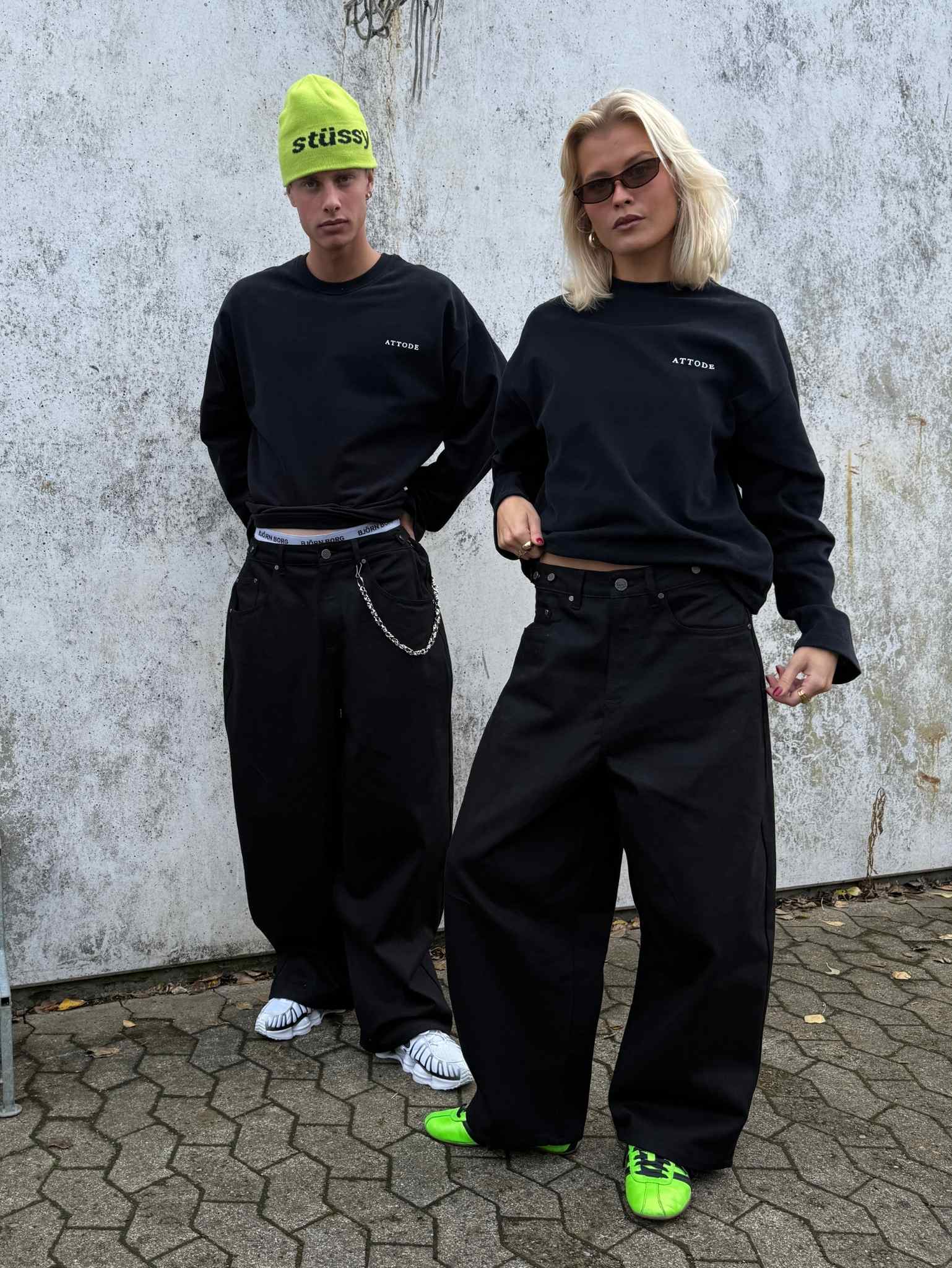 Wide Leg Raw Denim Jeans Solid Black - ATTODE